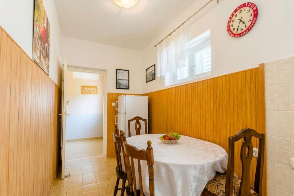 Apartments With A Parking Space Supetar, Brac - 16294 エクステリア 写真